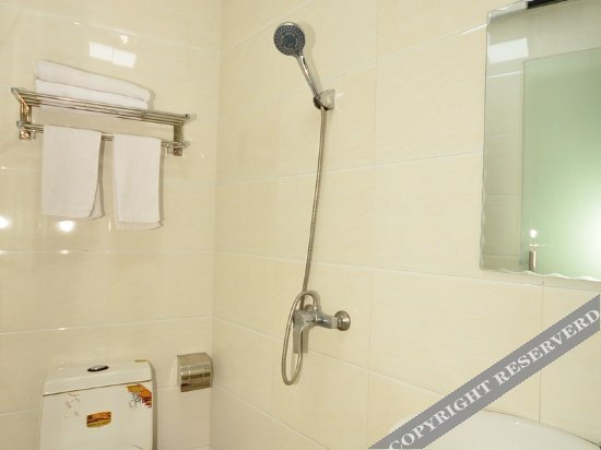 Ухань: Xinlian Hotel