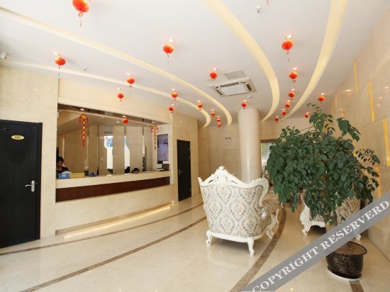 Нанкин: Sunshine Holiday Inn (Nanjing Jiaotong Road)