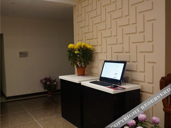 Дежоу: Thank Inn Chain Hotel Shandong Dezhou Decheng District Tianhong Plaza
