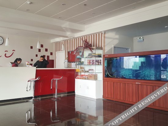 Дежоу: Thank Inn Chain Hotel Shandong Dezhou Decheng District Tianhong Plaza