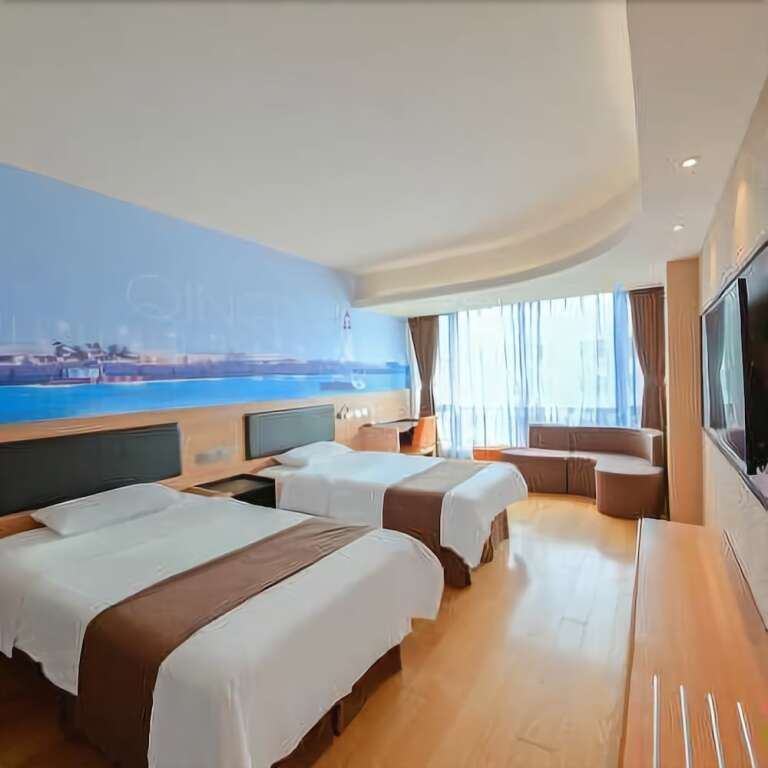 Циндао: Thank Inn Plus Hotel Qingdao Development Zone Xiangjiang Road Yangtze River Shopping Plaza