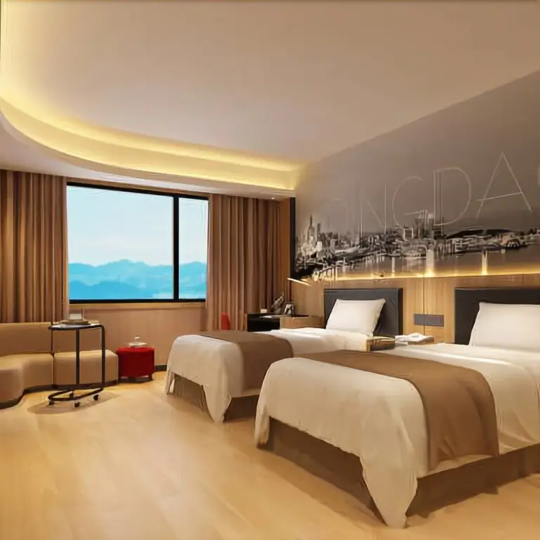 Циндао: Thank Inn Plus Hotel Qingdao Development Zone Xiangjiang Road Yangtze River Shopping Plaza