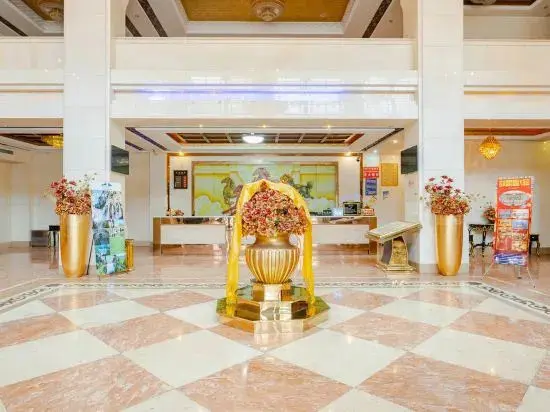 Зойдж: Zoige Grand Hotel (Zoige County People's Government)