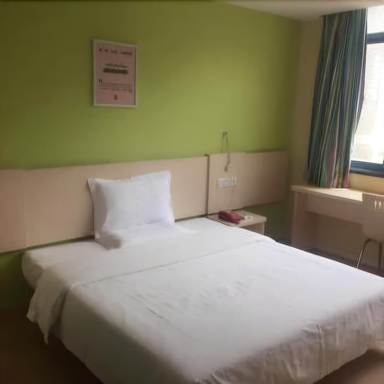 7 Days Inn — фото 1