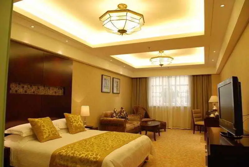 Шанхай: Oriental Bund Hotel