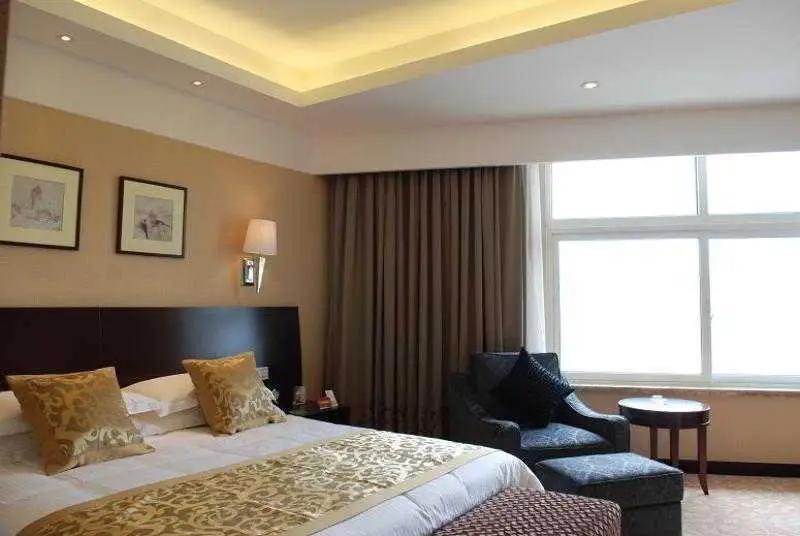 Шанхай: Oriental Bund Hotel