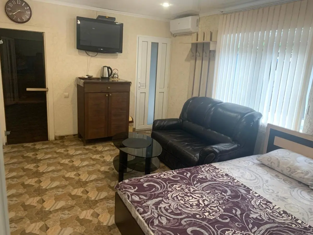 Дивноморское: Guesthouse U Ivana