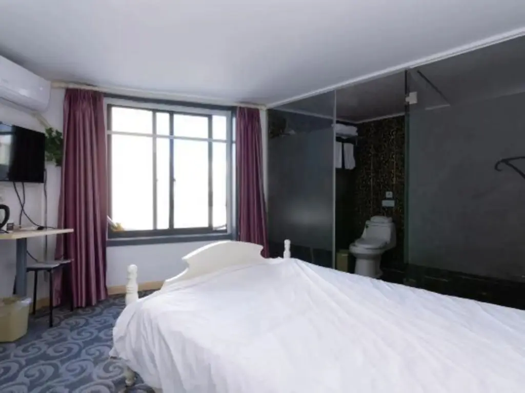 Шанхай: 100 Inn (Shanghai Pudong Lingang University Town store)