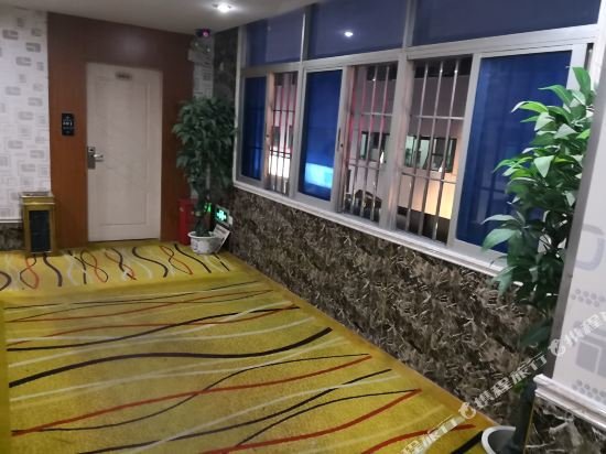 Fujing Business Hotel — фото 1