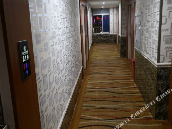 Фучжоу: Fujing Business Hotel