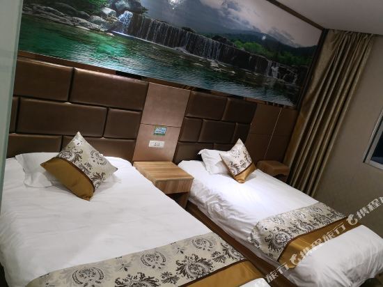 Фучжоу: Fujing Business Hotel