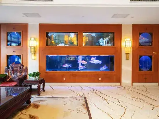 Лакси: Luxi Redwood Hotel (Luxi Bus Station Branch)
