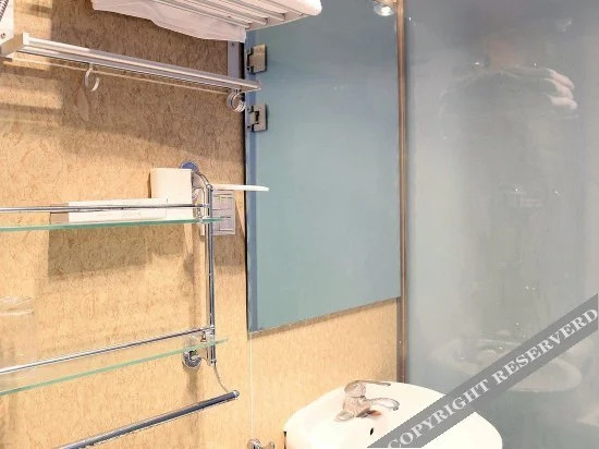 Чжанцзякоу: Xueronghua Business Express Hotel