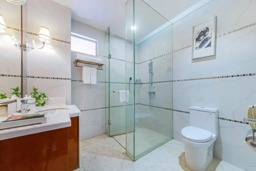 Хейан: Heyuan Bavarian Manor Argyle Resort & Austere Bodhi Hotel
