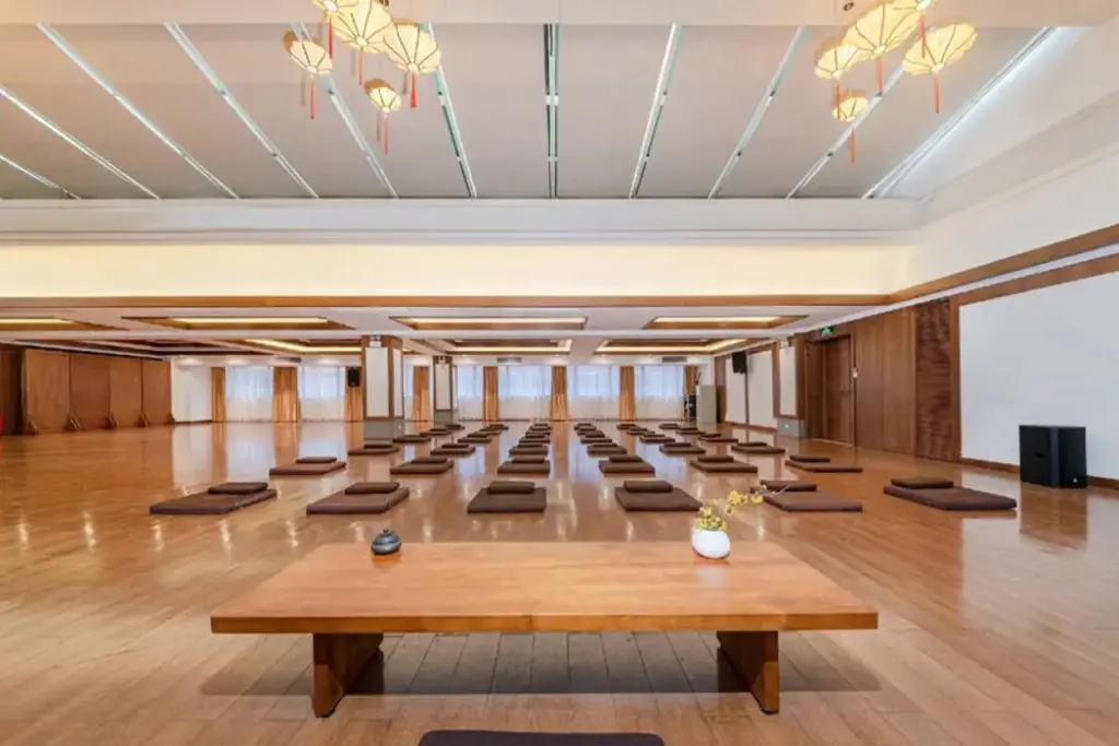 Хейан: Heyuan Bavarian Manor Argyle Resort & Austere Bodhi Hotel