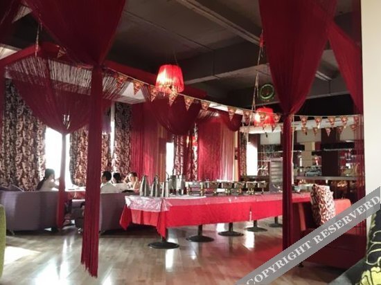 Чунцзо: Yebali Hotel (Unavailable)