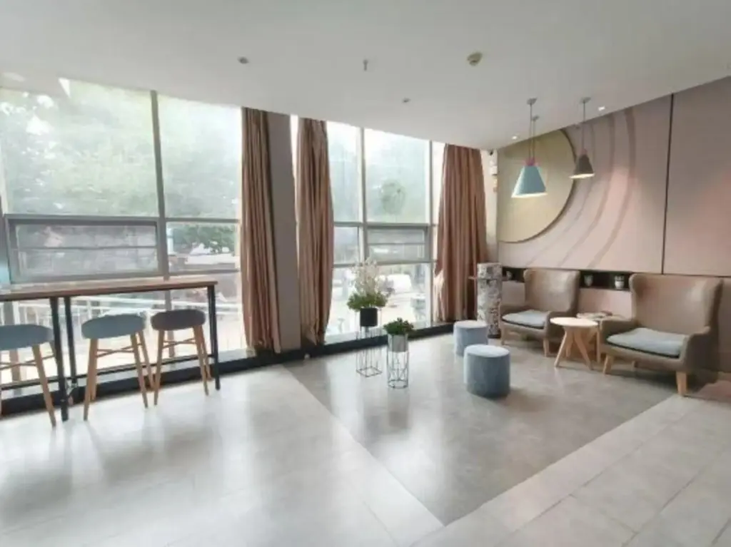 Цзыбо: Homeinn Pebble Hotel (Zibo Yiyuan Lushan Road)