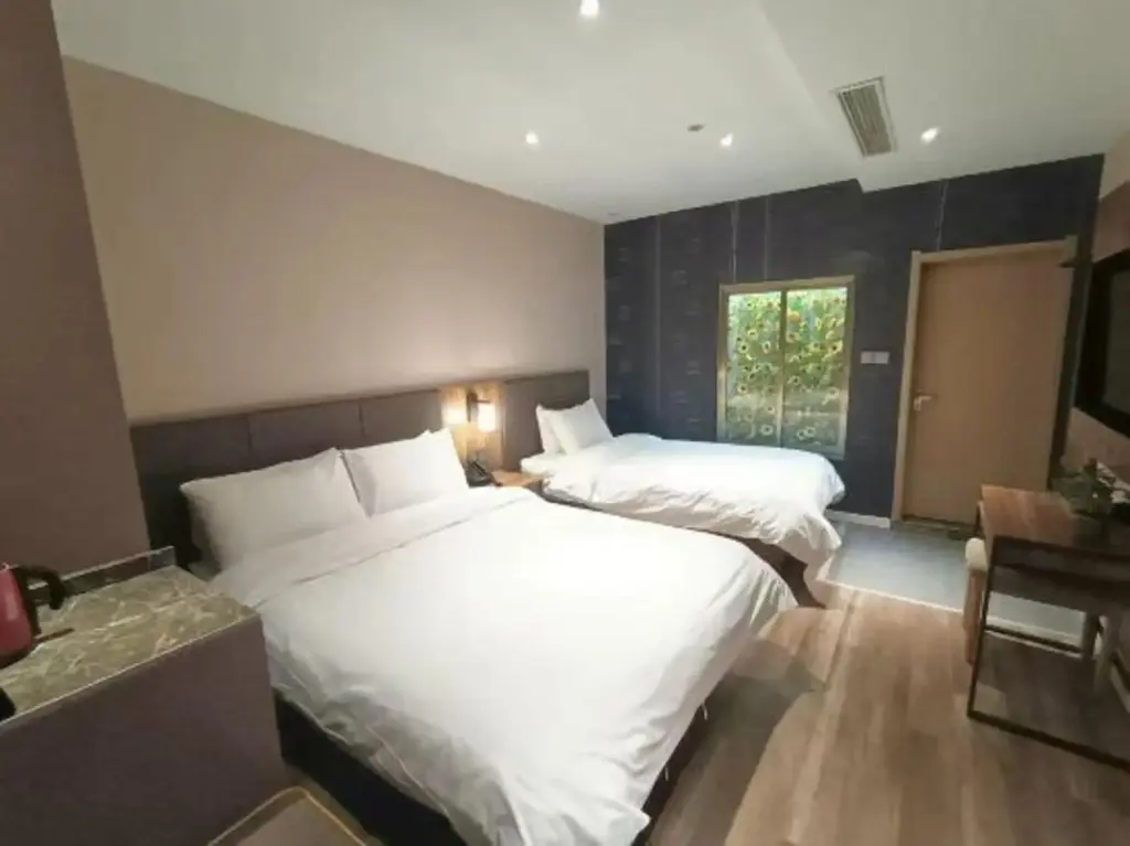 Цзыбо: Homeinn Pebble Hotel (Zibo Yiyuan Lushan Road)