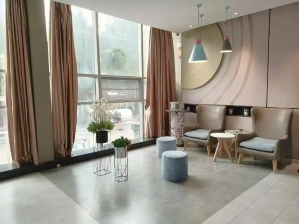 Цзыбо: Homeinn Pebble Hotel (Zibo Yiyuan Lushan Road)