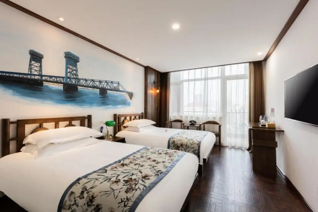 Тяньцзинь: Nostalgia Hotel（Tianjin Binhai Tanggu）