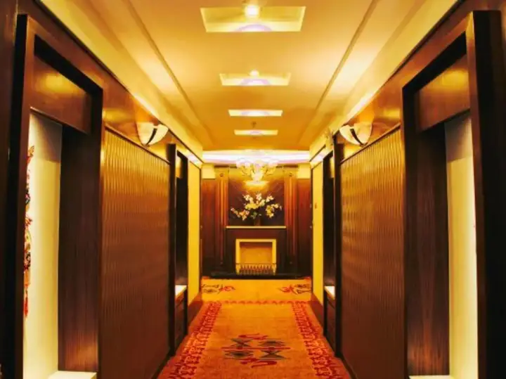 Куньмин: Chuxiong Mansion Yi Ren Hotel- Kunming
