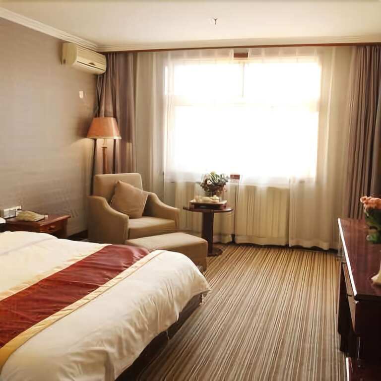 Three Kingdoms Binshe Cultural Boutique Hotel — фото 1