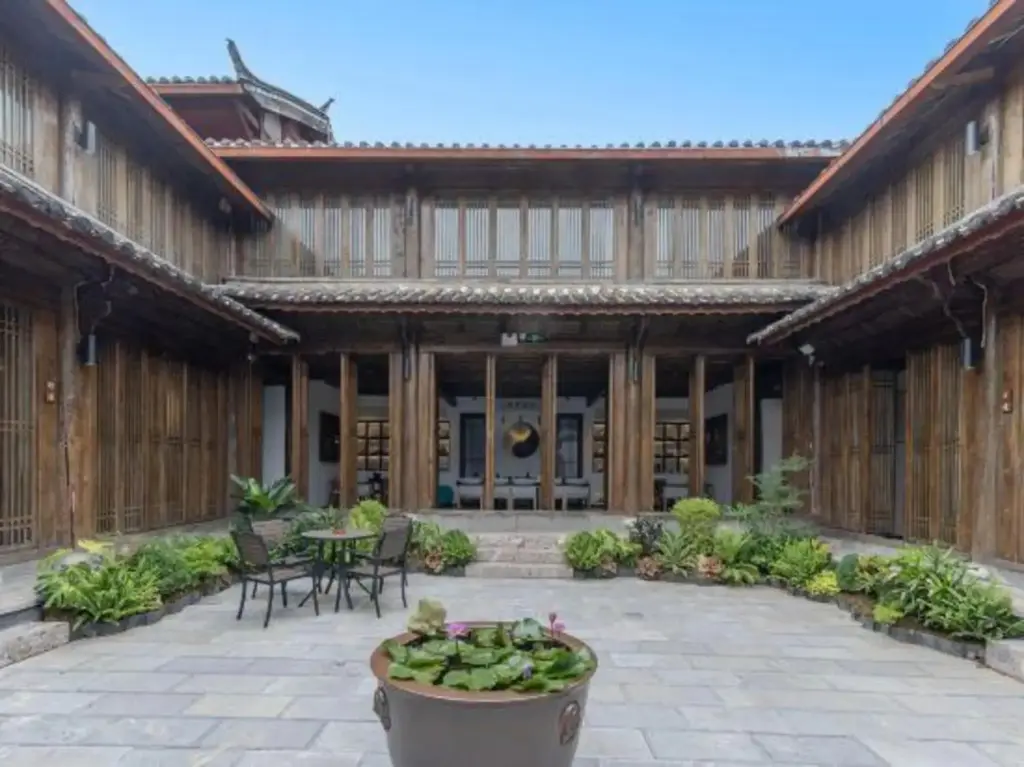 Лицзян: Qinghuandu Jianfa Inn (Lijiang Ancient City Mufu Branch)
