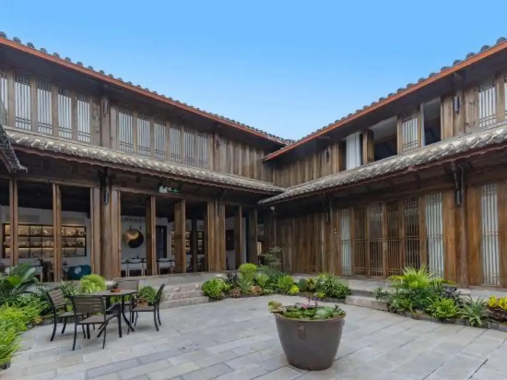 Лицзян: Qinghuandu Jianfa Inn (Lijiang Ancient City Mufu Branch)