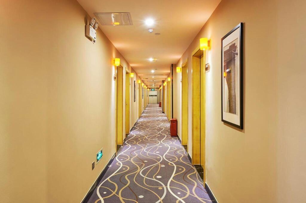 Шэньчжэнь: 7 Days Premium Shenzhen Baoan Pingzhou Subway Station Baoyuan Road Branch