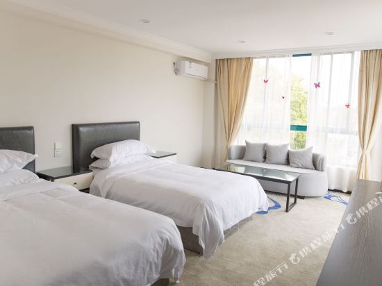 Шанхай: 211 E-sports Hotel (Jinshan City Beach)