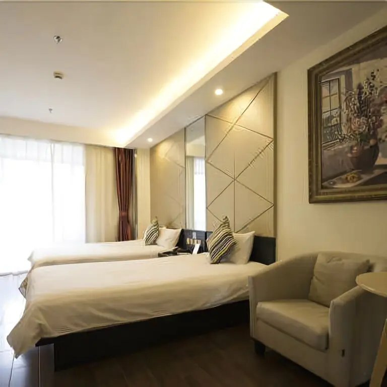 Шанхай: Fast 109 Hotel Chain Shanghai Baoshan Road Metro Station