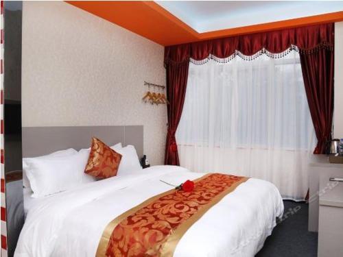 Шэньчжэнь: Dingyue Fashion Chain Hostel (Shenzhen Caopu) (Unavailable)