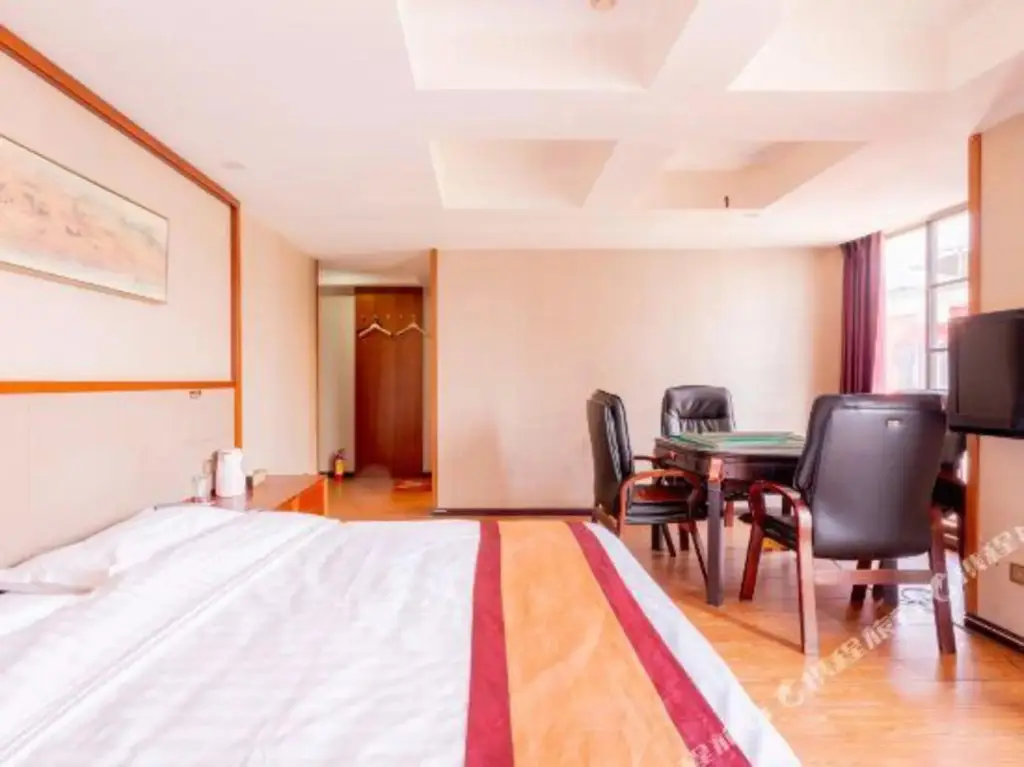 Куньмин: Kunming Shiji Hotel (Kunming Xinluojiwan Branch)