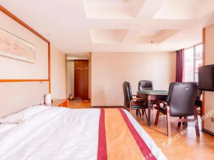 Куньмин: Kunming Shiji Hotel (Kunming Xinluojiwan Branch)