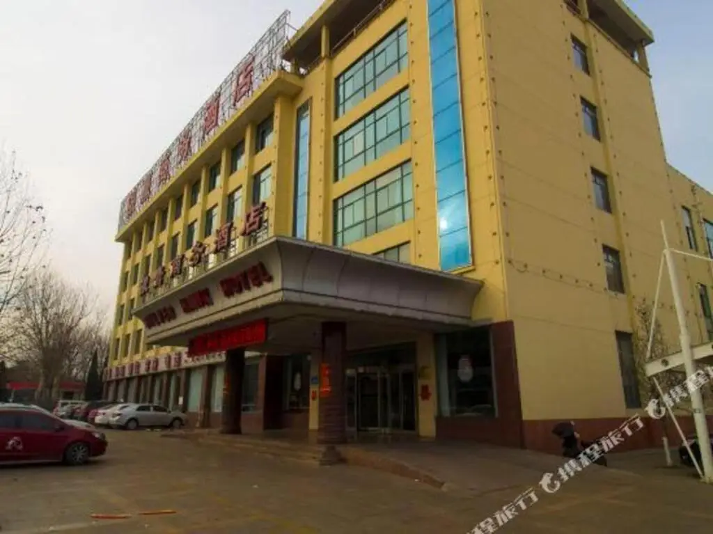 Silver Hawk Hotel — фото 1