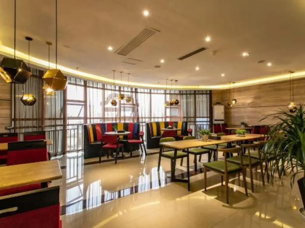 Шанхай: Qianlong Hotel