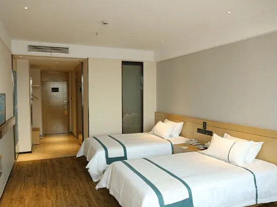 Шанхай: Yingdong Hotel (Shanghai Chongming Bao Town Zhong Road)