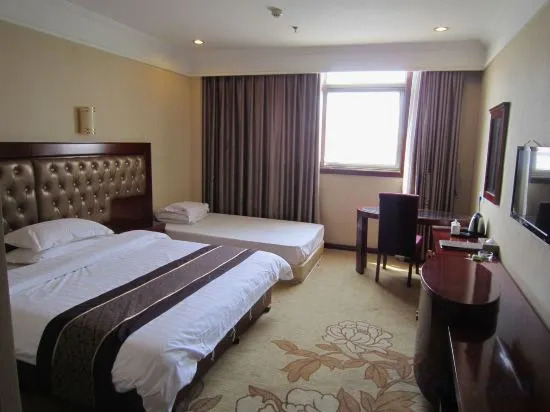 Циндао: Fubainian Business Hotel