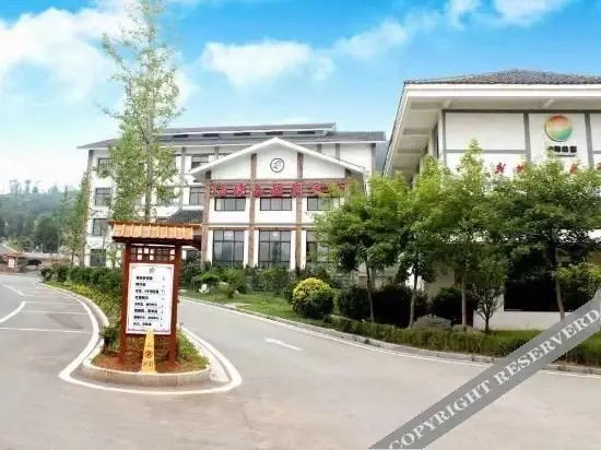 Xiantanshan Hot Spring Town — фото 1