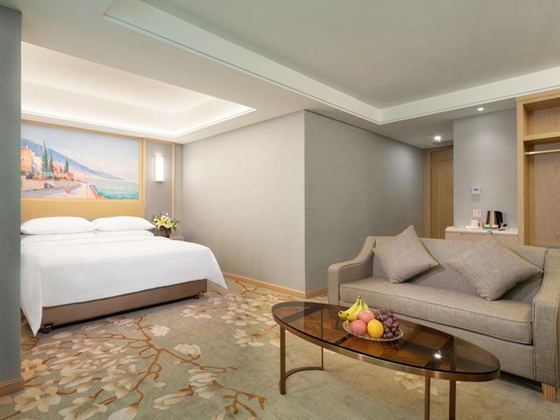 Хэчи: Vienna Hotel Guangxi Hechi Jinchengjiang Baima Street