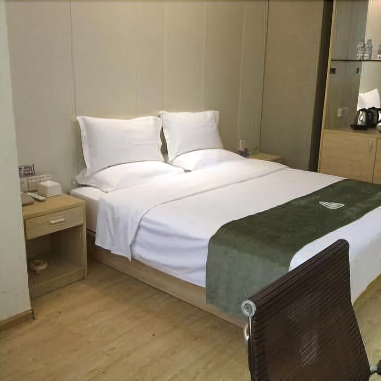 Хэчи: Vienna Hotel Guangxi Hechi Jinchengjiang Baima Street