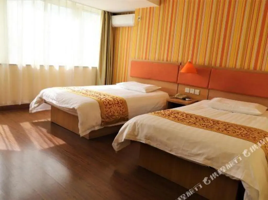 Динси: Homeinn Hotel (Dingxi Jiefang Road Wenxiang Jiayuan)