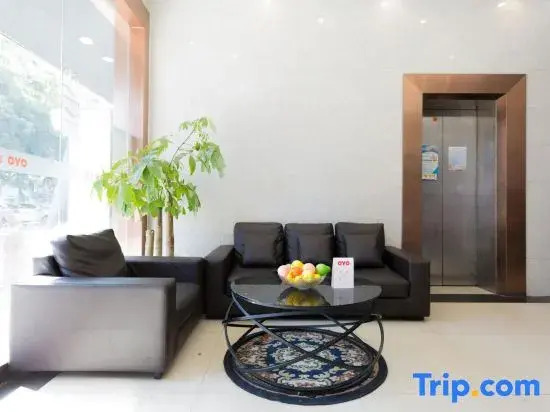 Шэньчжэнь: Huating Lijing Hotel (Pengxin Branch of Shenzhen International Convention and Exhibition Center)