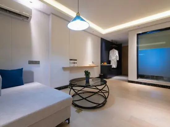 Шэньчжэнь: Huating Lijing Hotel (Pengxin Branch of Shenzhen International Convention and Exhibition Center)