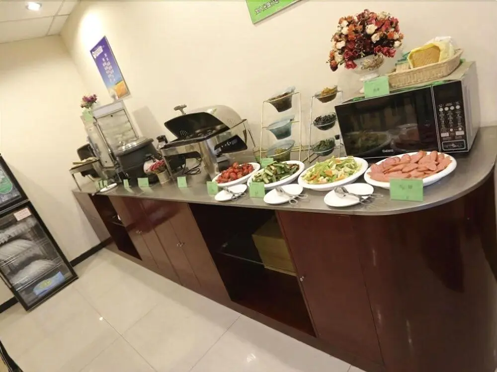 Нинбо: GreenTree Inn Zhejiang Ningbo Dongqian Lake Yinxian Avenue North Mozhi Road Business Hotel