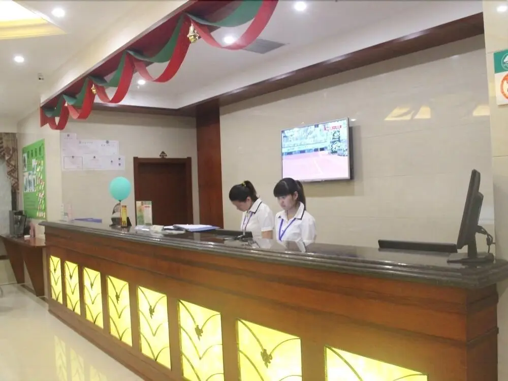 Нинбо: GreenTree Inn Zhejiang Ningbo Dongqian Lake Yinxian Avenue North Mozhi Road Business Hotel