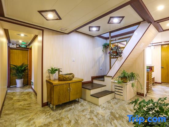 Цзясинь: Boxin Shuishe Wuzhen Boutique Hostel (Dongzha Scenic Spot Branch)