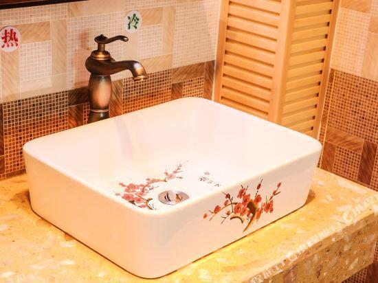 Дали: Niaoyu Huaxiang Leisure Inn