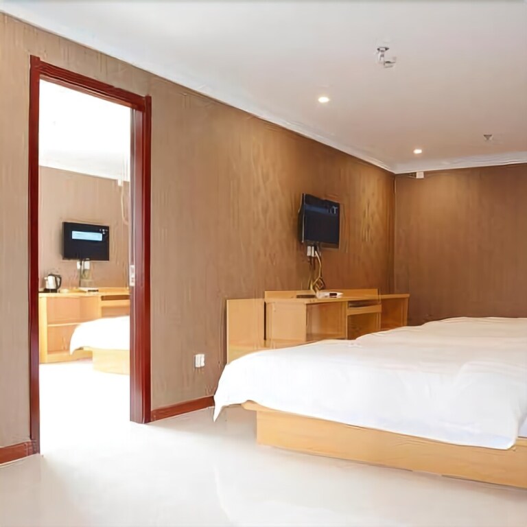 Шанхай: 100inn Disney Airport Hotel