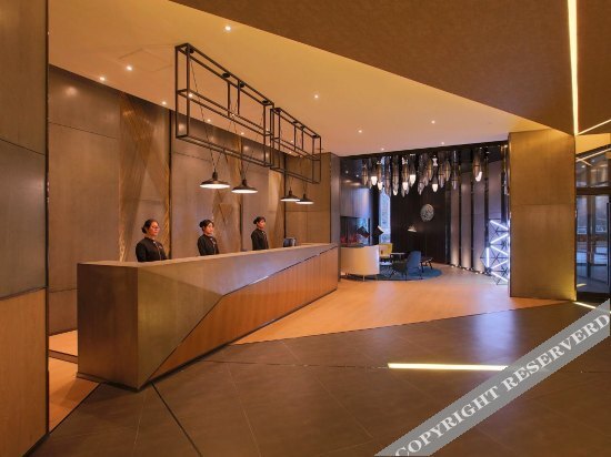 Циндао: Orange Hotel (Qingdao North Railway Station Xinduxin)
